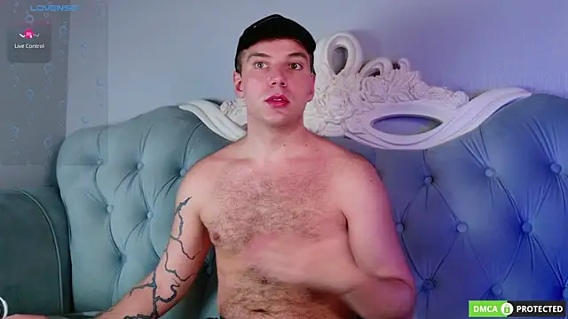 ArthurWhitee online show from April 13, 2026, 1:49 pm