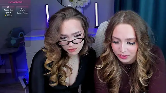 Snapshot of YaraKroft_ chatting on November 29, 2025, 5:49 pm YaraKroft online show from November 29, 2025, 5:49 pm