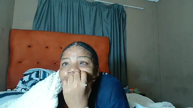 tinagiant online show from April 15, 2026, 9:37 pm