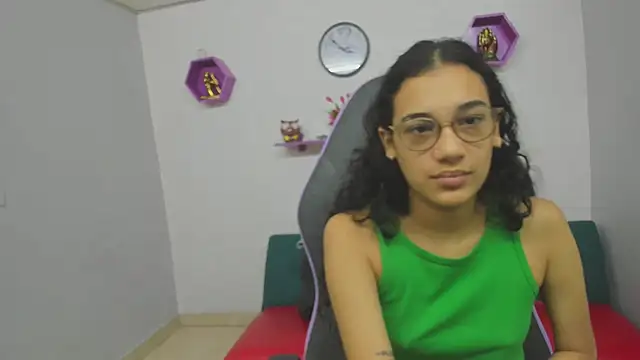 Snapshot of hellen_queensex chatting on February 15, 2025, 2:00 pm hellen queensex online show from February 15, 2025, 2:00 pm