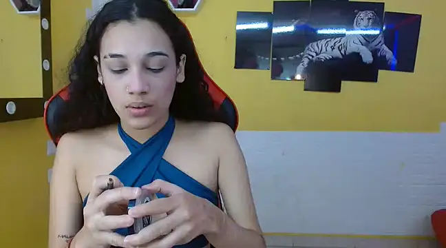 Snapshot of hellen_queensex chatting on March 4, 2025, 9:54 pm hellen queensex online show from March 4, 2025, 9:54 pm