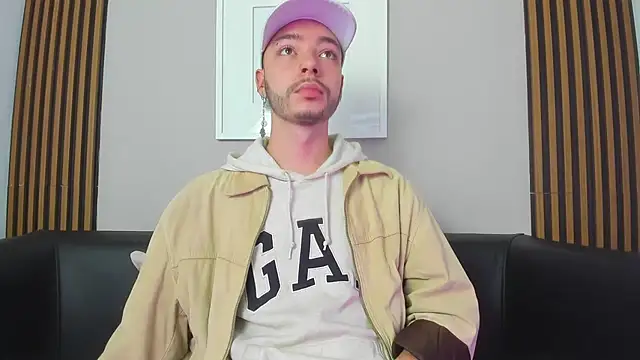 Snapshot of noah_ricci chatting on January 27, 2025, 12:05 pm noah ricci online show from January 27, 2025, 12:05 pm