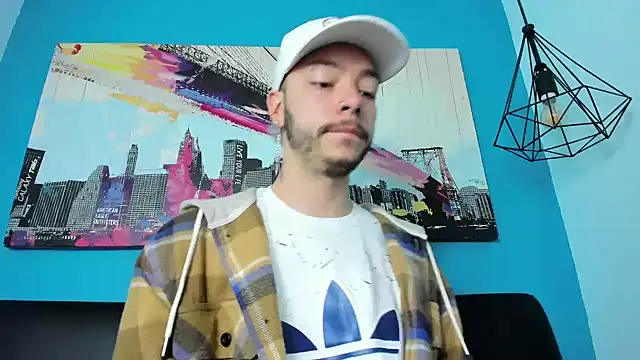 Snapshot of noah_ricci chatting on February 6, 2025, 12:05 pm noah ricci online show from February 6, 2025, 12:05 pm