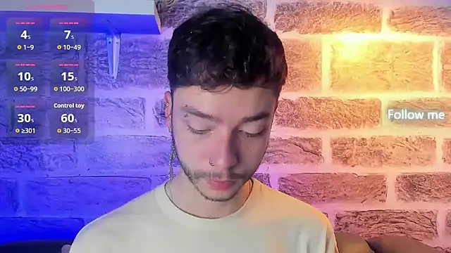 Snapshot of noah_ricci chatting on October 2, 2025, 12:34 pm noah ricci online show from October 2, 2025, 12:34 pm