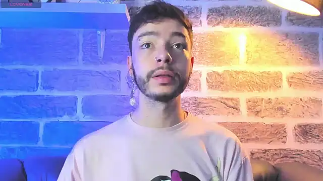 Snapshot of noah_ricci chatting on November 5, 2025, 12:38 pm noah ricci online show from November 5, 2025, 12:38 pm