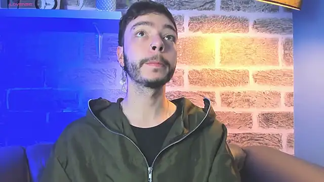 Snapshot of noah_ricci chatting on November 6, 2025, 12:06 pm noah ricci online show from November 6, 2025, 12:06 pm