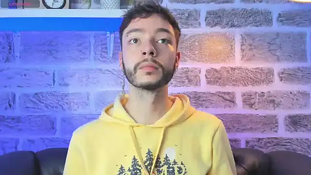 Snapshot of noah_ricci chatting on November 9, 2025, 11:03 pm noah ricci online show from November 9, 2025, 11:03 pm