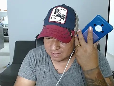 siatodo02 online show from January 11, 2025, 3:55 am