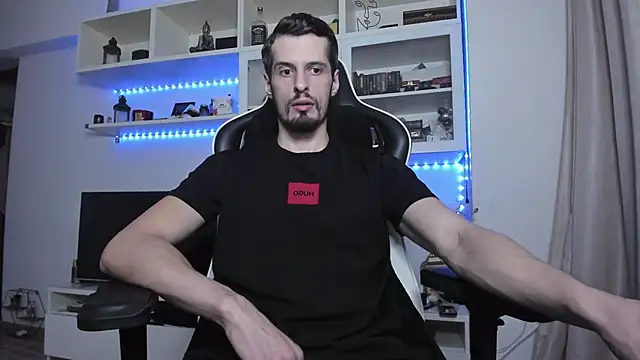 Snapshot of ToddClaytonn chatting on November 3, 2025, 9:16 pm ToddClaytonn online show from November 3, 2025, 9:16 pm