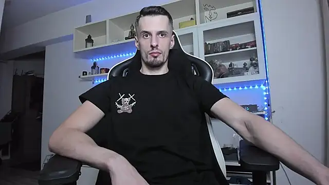 Snapshot of ToddClaytonn chatting on December 1, 2025, 6:13 pm ToddClaytonn online show from December 1, 2025, 6:13 pm