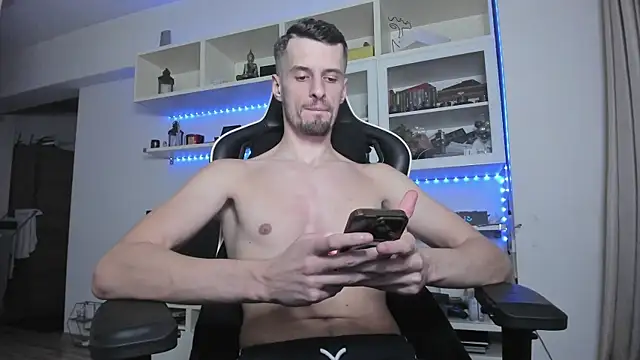 Snapshot of ToddClaytonn chatting on December 2, 2025, 5:08 pm ToddClaytonn online show from December 2, 2025, 5:08 pm