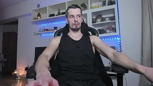 Snapshot of ToddClaytonn chatting on December 15, 2025, 10:14 pm ToddClaytonn online show from December 15, 2025, 10:14 pm