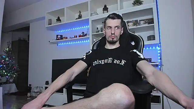 Snapshot of ToddClaytonn chatting on January 5, 2026, 5:27 pm ToddClaytonn online show from January 5, 2026, 5:27 pm