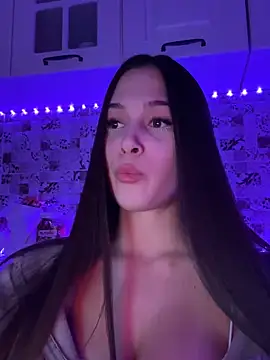 Snapshot of EricaWalls chatting on January 14, 2025, 8:37 pm EricaWalls online show from January 14, 2025, 8:37 pm