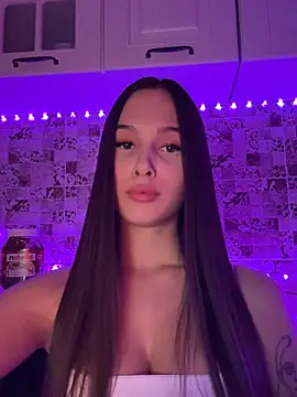 Snapshot of EricaWalls chatting on January 17, 2025, 12:53 am EricaWalls online show from January 17, 2025, 12:53 am