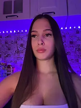 Snapshot of EricaWalls chatting on January 17, 2025, 6:23 pm EricaWalls online show from January 17, 2025, 6:23 pm