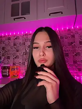 Snapshot of EricaWalls chatting on February 18, 2025, 1:43 am EricaWalls online show from February 18, 2025, 1:43 am