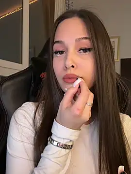 Snapshot of EricaWalls chatting on February 22, 2026, 4:16 pm EricaWalls online show from February 22, 2026, 4:16 pm