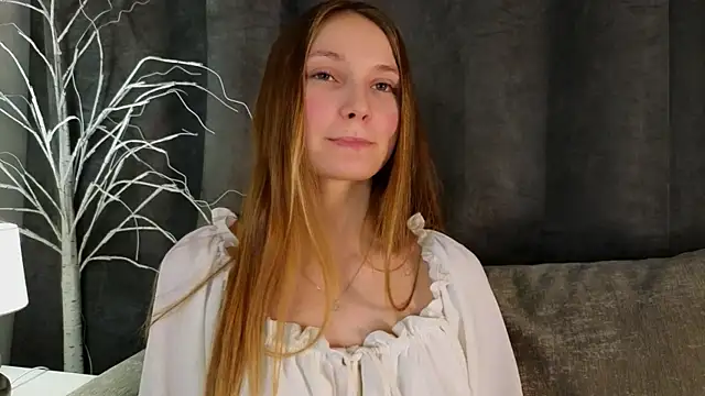 Snapshot of MonaEldon chatting on January 18, 2025, 4:15 am MonaEldon online show from January 18, 2025, 4:15 am