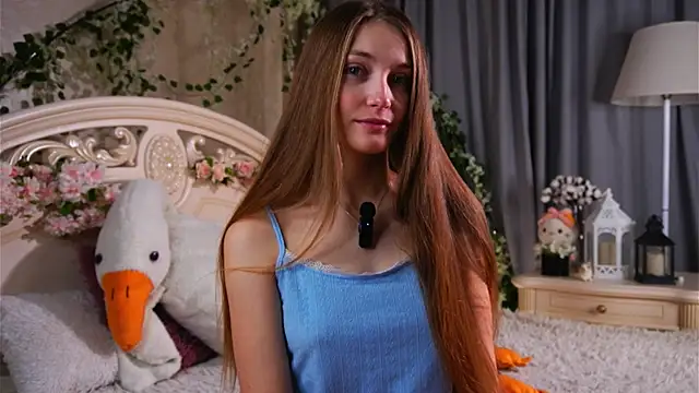 Snapshot of MonaEldon chatting on December 16, 2025, 2:16 am MonaEldon online show from December 16, 2025, 2:16 am