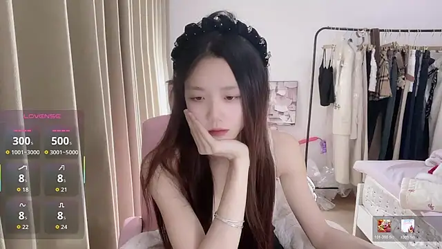 Snapshot of Puff-521 chatting on December 22, 2025, 12:35 pm Puff-521 online show from December 22, 2025, 12:35 pm