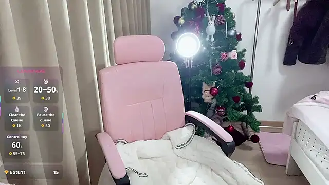 Snapshot of Puff-521 chatting on February 3, 2026, 1:04 am Puff-521 online show from February 3, 2026, 1:04 am