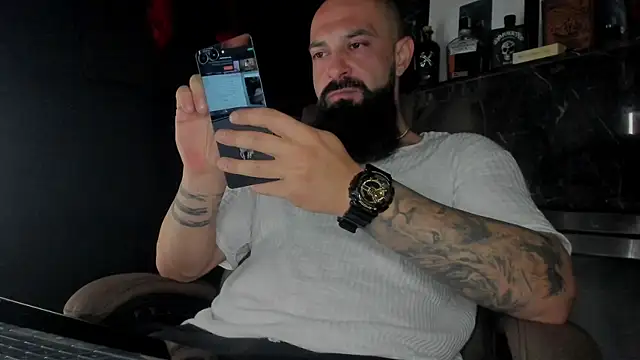 axxelrich  online show from October 3, 2025, 2:52 am