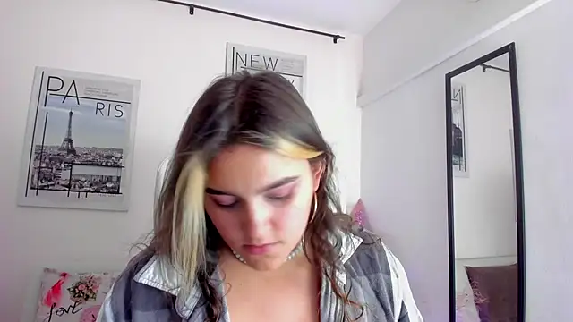 katy giil online show from February 4, 2025, 7:11 pm