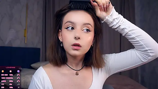 DevonaBucher online show from October 20, 2025, 4:57 am