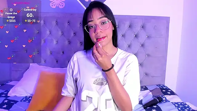 Snapshot of AriannaDavis chatting on February 28, 2025, 8:28 pm AriannaDavis online show from February 28, 2025, 8:28 pm