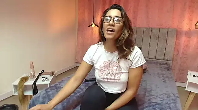 VioletaScott  online show from February 18, 2025, 4:59 pm