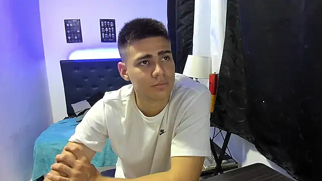 Snapshot of Brian_cx chatting on December 11, 2024, 4:18 am Brian cx online show from December 11, 2024, 4:18 am