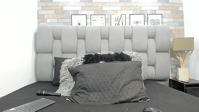 KariinaTaylor online show from January 13, 2026, 6:57 pm