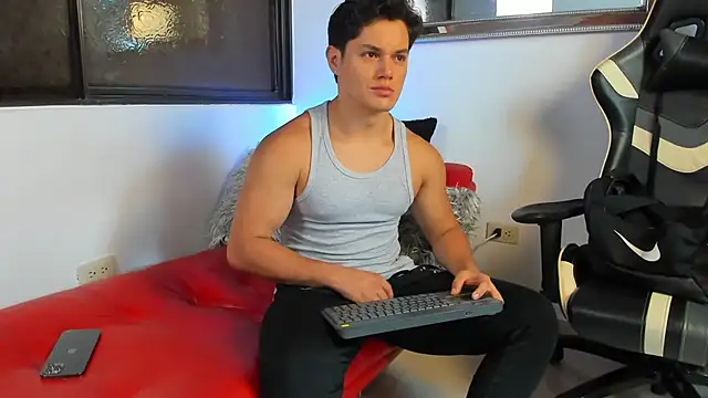 julian wallace online show from April 1, 2026, 3:42 pm