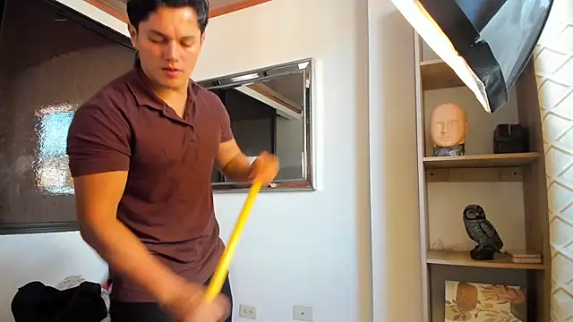 julian wallace online show from April 4, 2026, 8:06 pm