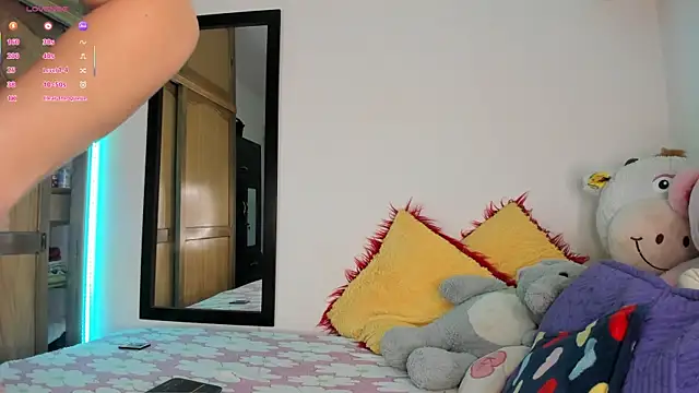 Snapshot of Lee_Ash chatting on December 16, 2025, 6:07 am Lee Ash online show from December 16, 2025, 6:07 am