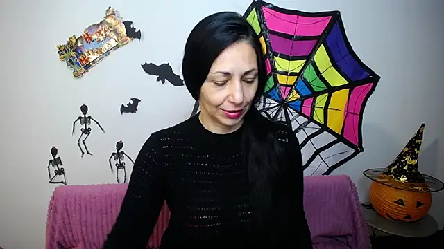 LiluGrants online show from October 25, 2025, 6:13 pm