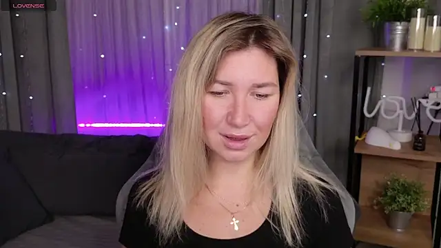 Snapshot of MilaBott chatting on September 24, 2025, 8:12 pm MilaBott online show from September 24, 2025, 8:12 pm