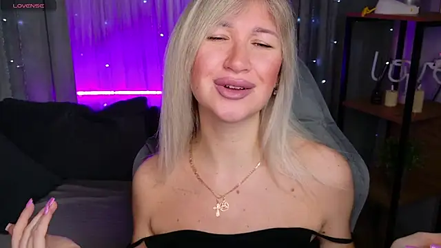 Snapshot of MilaBott chatting on November 20, 2025, 8:08 pm MilaBott online show from November 20, 2025, 8:08 pm