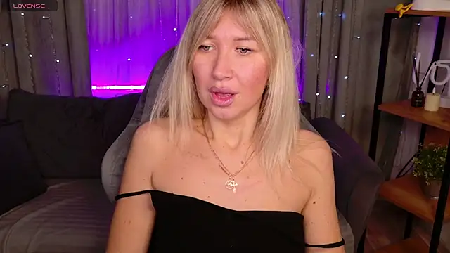 Snapshot of MilaBott chatting on November 29, 2025, 9:29 pm MilaBott online show from November 29, 2025, 9:29 pm