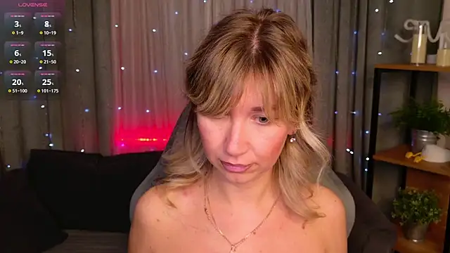 Snapshot of MilaBott chatting on April 3, 2026, 7:45 pm MilaBott online show from April 3, 2026, 7:45 pm