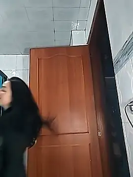 Snapshot of helena_smith chatting on November 22, 2025, 3:16 am helena smith online show from November 22, 2025, 3:16 am