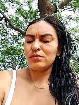 Snapshot of Horny-Mommy-Dirty chatting on February 27, 2025, 2:10 pm Horny-Mommy-Dirty online show from February 27, 2025, 2:10 pm