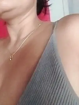 Snapshot of Horny-Mommy-Dirty chatting on March 12, 2025, 9:13 pm Horny-Mommy-Dirty online show from March 12, 2025, 9:13 pm