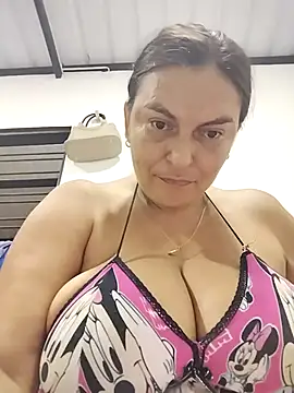 Snapshot of Horny-Mommy-Dirty chatting on September 9, 2025, 3:28 am Horny-Mommy-Dirty online show from September 9, 2025, 3:28 am