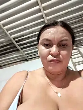 Snapshot of Horny-Mommy-Dirty chatting on September 15, 2025, 3:06 am Horny-Mommy-Dirty online show from September 15, 2025, 3:06 am