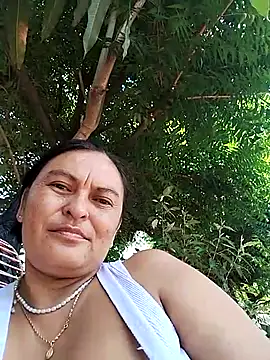 Snapshot of Horny-Mommy-Dirty chatting on April 19, 2026, 7:27 pm Horny-Mommy-Dirty online show from April 19, 2026, 7:27 pm