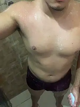 Brasileirinhoo online show from April 28, 2026, 4:12 pm