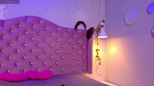 GabrielaLugo online show from October 3, 2025, 2:03 pm