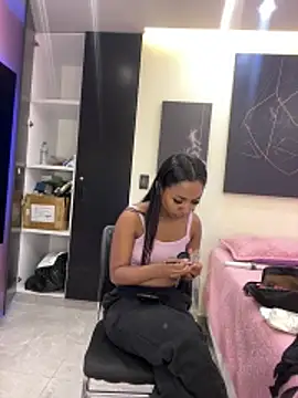 GabrielaLugo online show from May 15, 2026, 11:50 am